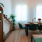 Flora Relax - Venice House