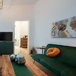 Flora Relax - Venice House